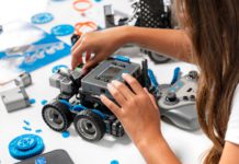 A Cool and Exciting Way to Build Robots, Thanks to Vex IQ! VEX_IQ