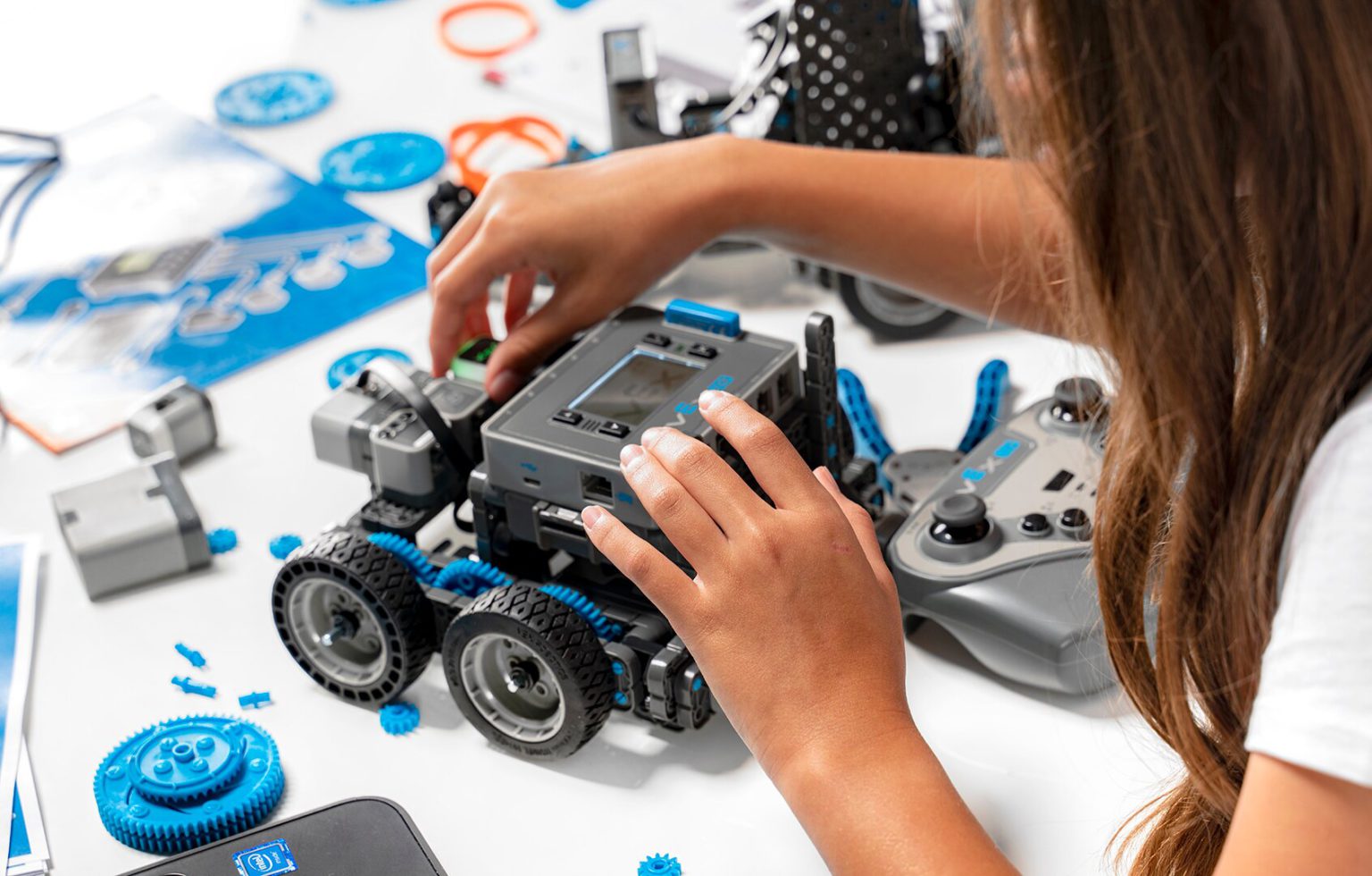 A Great and Fun Robotics Learning Adventure with VEX! - STEM Kit Review